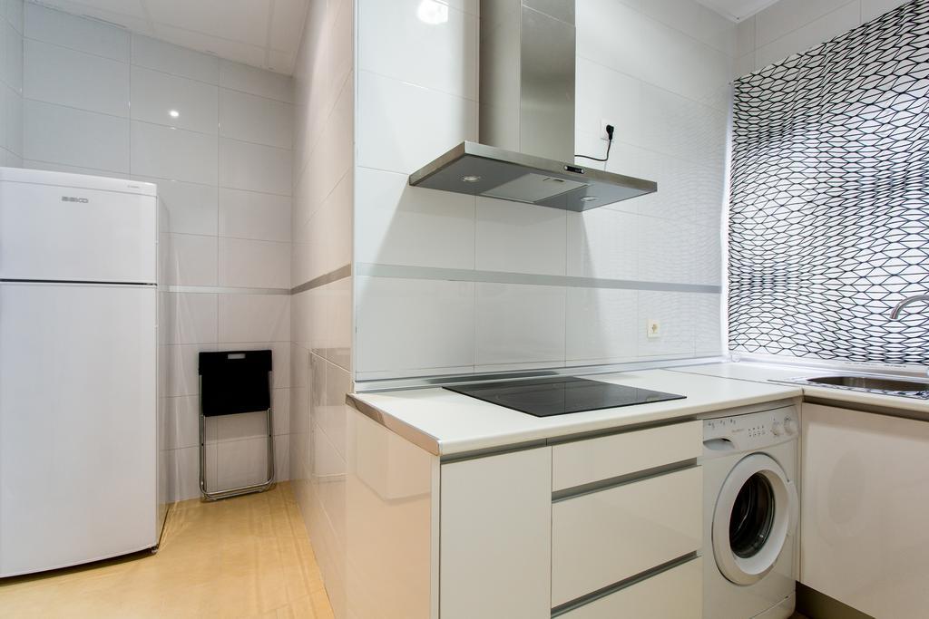 Apartamentos Alberto Lista 9 Севиля Екстериор снимка